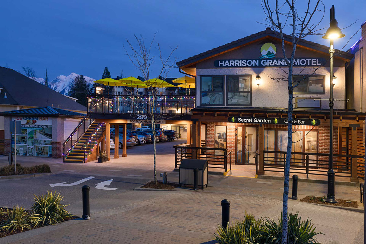 Exterior-Harrison-Grand-Motel Exterior-Harrison-Grand-Motel